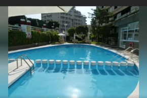 Salou, piso de 3 habitaciones con piscina.